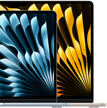 To MacBook Air-enheter som viser forskjellen på størrelsen til de to skjermene, som er henholdsvis 13,6 tommer og 15,3 tommer målt diagonalt.