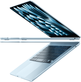 To åpne MacBook Air-laptoper i himmelblå danner formen til en pil, noe som fremhever den tynne profilen.