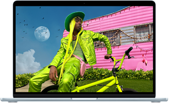 En MacBook Air med Liquid Retina-skjerm vises.