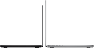 14-tommers MacBook Pro i fargen stellarsvart vises ved siden av 16-tommers MacBook Pro i fargen sølv. De er åpne, vises fra siden og er vendt i motsatte retninger for å vise skjermstørrelsen.
