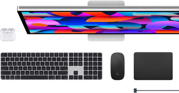 Mac-tilbehør: AirPods, Studio Display, Magic Keyboard, Magic Mouse, Magic Trackpad og MagSafe-ladekabel.