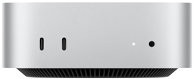 Mac mini i sølv vist forfra, med to USB-C-porter, av/på-knapp, statuslys og ventilasjonsgrill nederst