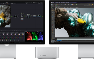 Studio Display-skjerm og Studio Display XDR-skjerm, en på hver side av Mac Studio, som viser et arbeidsområde for en kunstner, 3D-modellering og verktøy