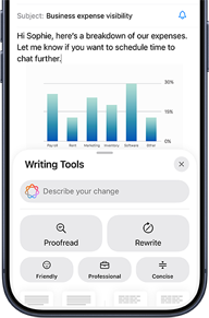 En demonstrasjon av Siri og visuell intelligens. På en Mac-skjerm vises et spørsmål om et emne i en PDF. Spørsmålet er: «Hva er noen andre eksempler på superhydrofobitet i naturen?». Svaret fra Siri er:
