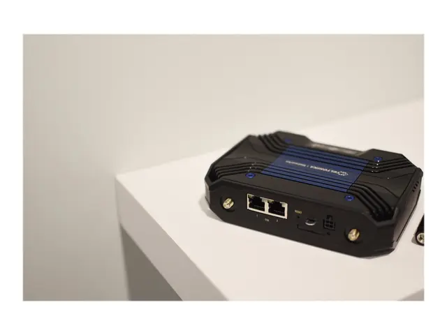 Teltonika TCR100 - Trådløs ruter WWAN Wi-Fi 5 Dobbeltbånd 3G, 4G o...