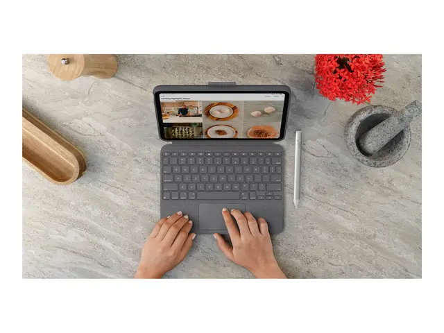 Logitech Combo Touch - Tastatur og folioveske med styrepute bakgru...