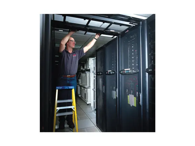 APC Scheduled Assembly Service 5X8 - Installering - på stedet - 8x5