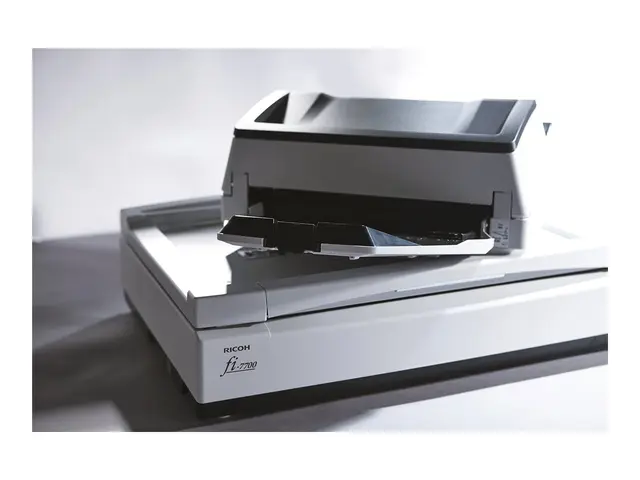 Ricoh fi-7700 - Dokumentskanner Trippel CCD Dupleks ARCH B 600 dpi...