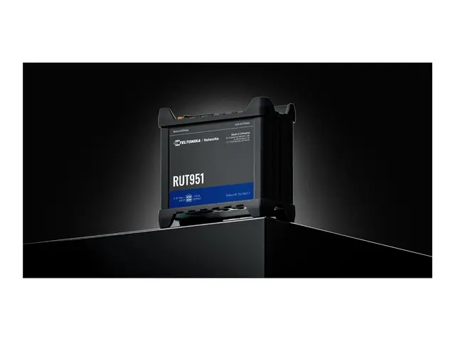 Teltonika RUT951 - Trådløs ruter WWAN 3-portssvitsj 2,4 GHz 3G, 4G...