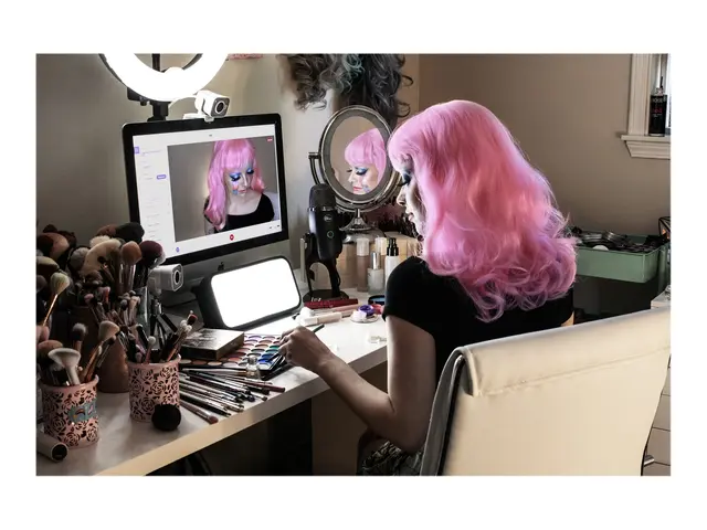 Logitech StreamCam - Direktestrømningskamera farge 1920 x 1080 108...