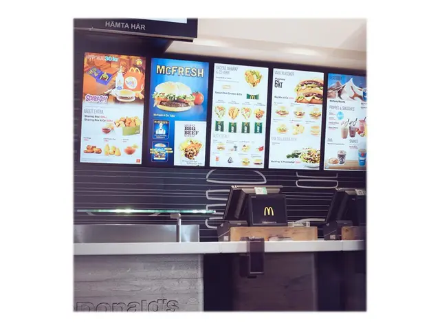 HI-ND VIDEO ROW - Monteringssett portrett for 3x1 videovegg grå sk...