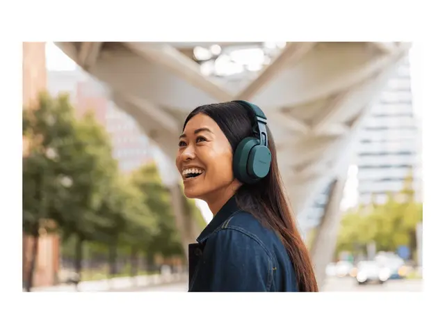 Fairphone FAIRBUDS XL - Hodetelefoner med mikrofon full størrelse - Bluetooth - trådløs, kablet - aktiv støydemping - USB-C - skoggrønn 