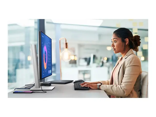 Dell UltraSharp U2724D - LED-skjerm 27" 2560 x 1440 QHD @ 120 Hz I...