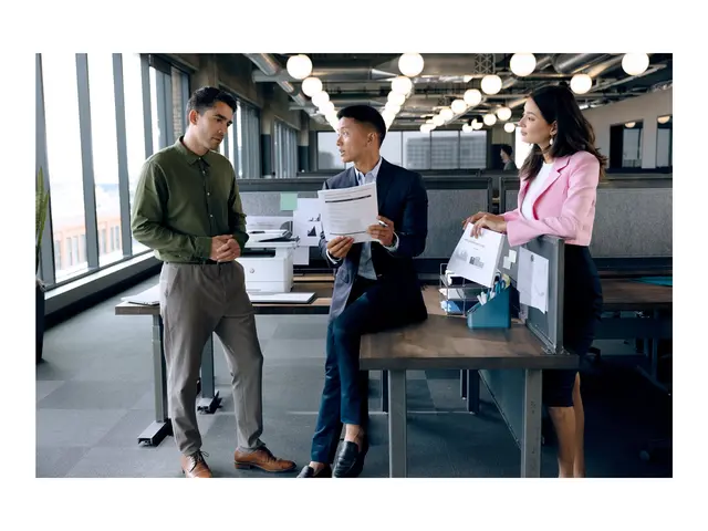 HP LaserJet Pro MFP 4102dw - Multifunksjonsskriver S/H laser Legal...