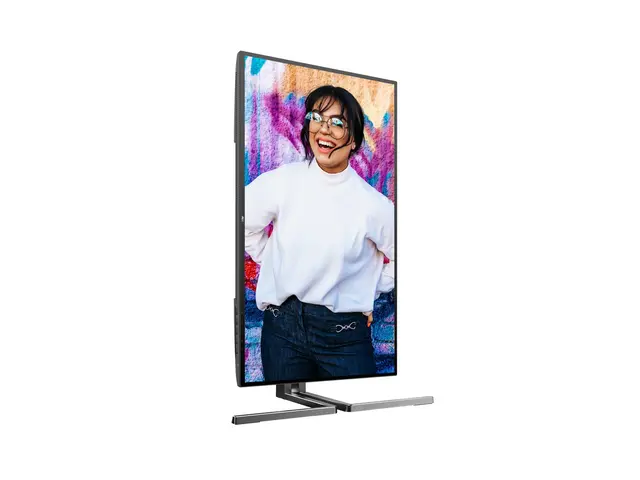 AOC U27U3CV - Graphic Pro Series LED-skjerm - 27" - 3840 x 2160 4K @ 60 Hz - Nano IPS - 350 cd/m² - 1300:1 - DisplayHDR 400 - 4 ms - 2xHDMI, DisplayPort, 2xUSB-C - høyttalere - svart 