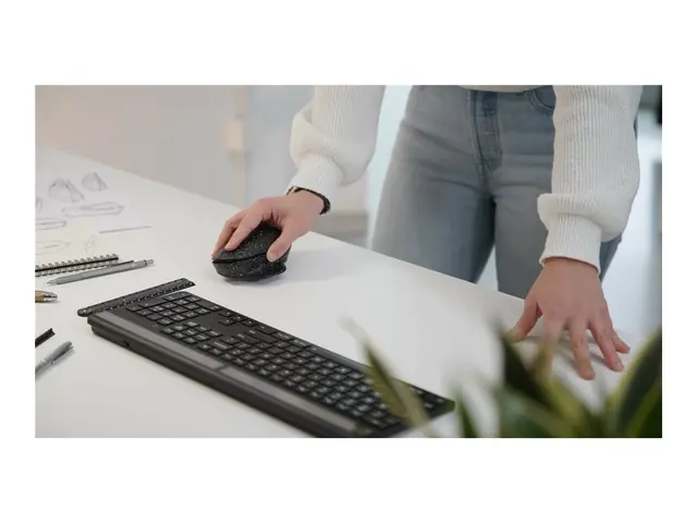 Targus ErgoFlip EcoSmart - Mus ergonomisk bærekraftig tvehendt høy...