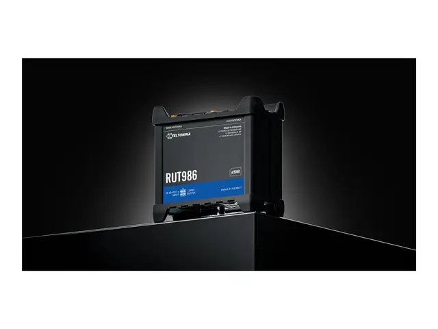 Teltonika RUT986 - Trådløs ruter WWAN 3-portssvitsj 2,4 GHz 4G, 3G...