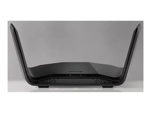 NETGEAR Nighthawk RAXE300 - Trådløs ruter 4-portssvitsj 1GbE, 2.5G...