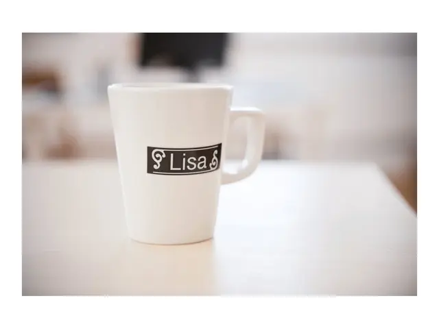 Brother TZe-345 - Selv-adhesiv hvitt på svart Rull (1,8 cm x 8 m) ...