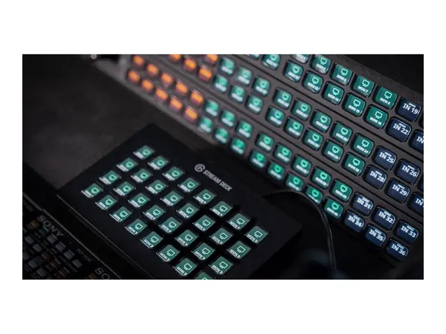 Elgato Stream Deck Studio - Tastegruppe - med NFC - bakbelysning -...