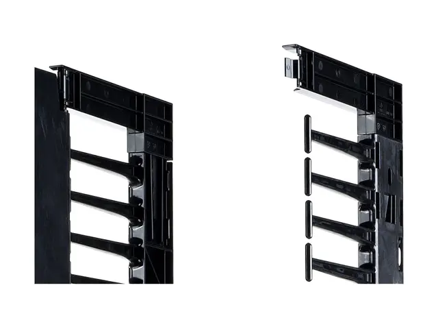 APC Cable Management - Rack-kabelføringssett - svart - for P/N: NB...