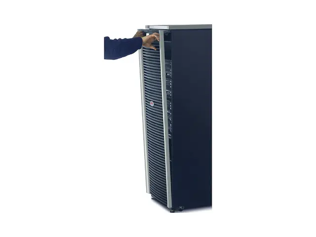 APC Symmetra LX 16kVA Scalable to 16kVA N+1 - Strømarray - AC 220/...