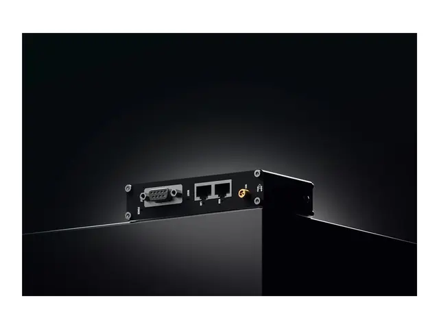 Teltonika RUT142 - Trådløs ruter RS-232 2,4 GHz - DIN-skinnemonterbar