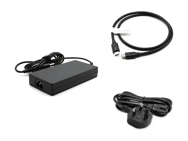 DICOTA 10in1 Docking Station 8K TB4/HDMI PD 96W UK 