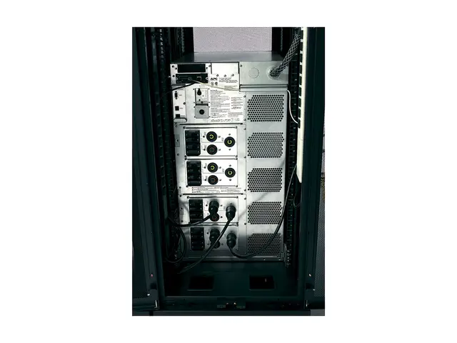 APC Symmetra LX 16kVA Scalable to N+1 - strømarray 16000 VA