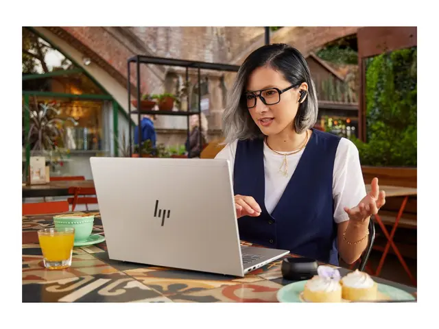 HP EliteBook 6 G1q Notebook Next Gen AI - 14" Qualcomm Snapdragon ...