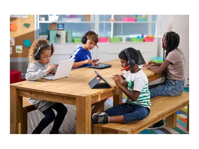 Logitech Zone Learn Wired Over-Ear Headset for Learners, USB-C - H...