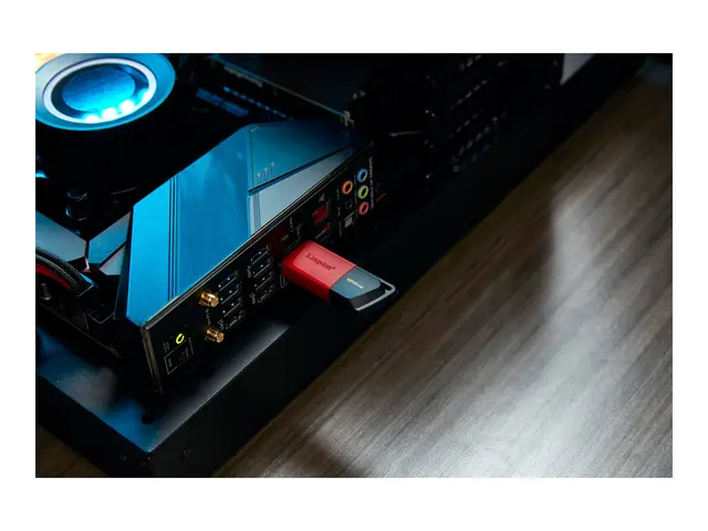 Kingston DataTraveler Exodia M - USB-flashstasjon 128 GB USB 3.2 G...