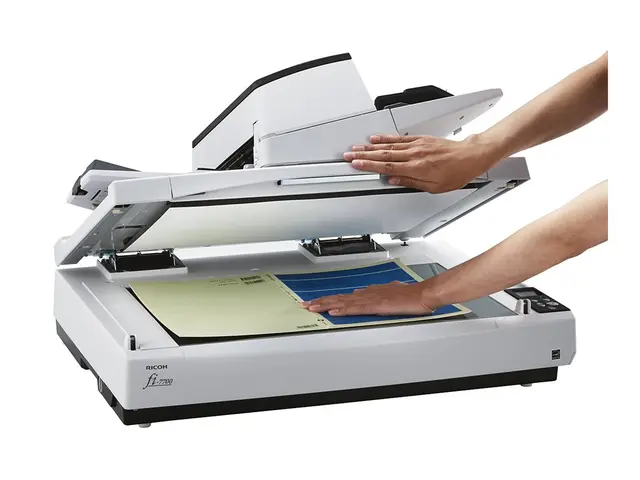 Ricoh fi-7700 - Dokumentskanner Trippel CCD Dupleks ARCH B 600 dpi...