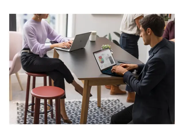 HP EliteBook X G1i Notebook Next Gen AI - 14" Intel Core Ultra 7 2...