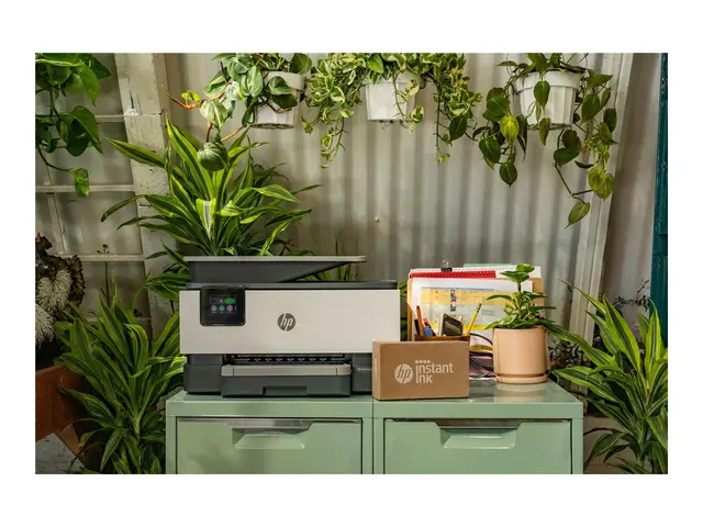 HP Officejet Pro 9122e All-in-One - multifunksjonsskriver farge