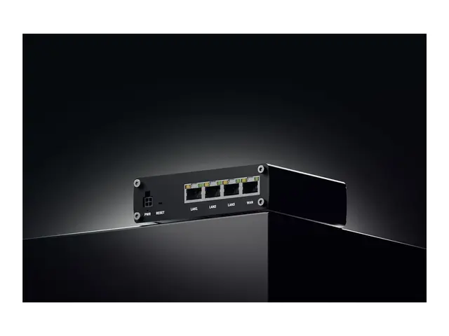 Teltonika RUTM08 - Ruter 3-portssvitsj 1GbE, IEEE 802.3u, PPP DIN-...