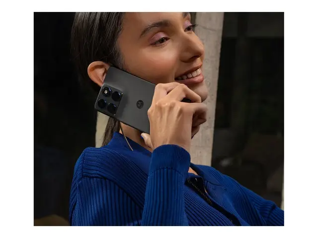 Motorola Edge 70 - Pantone gadget grå - 512 GB 