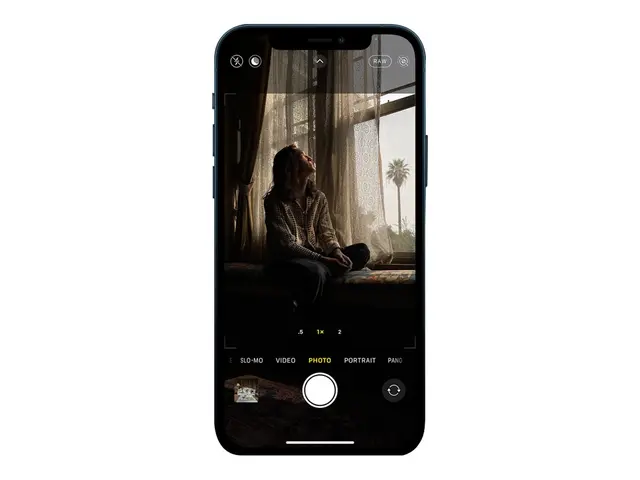 2nd-C iPhone 12 Pro 256GB Blue C-grade | Brukt 2 års garanti Grade...