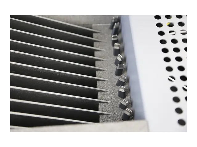 LEBA NoteCase Falcon - Lagringsboks for 12 nettbrett USB-C lader m...