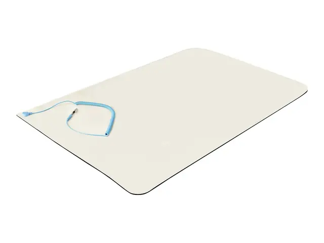 StarTech.com 23x47in Anti Static Mat, ESD Mat for Electronics Repa...