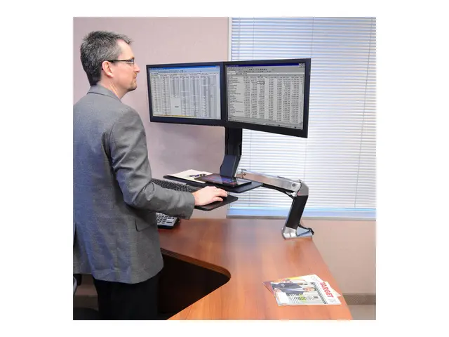 Ergotron WorkFit-A Dual Workstation With Worksurface - Stående skr...