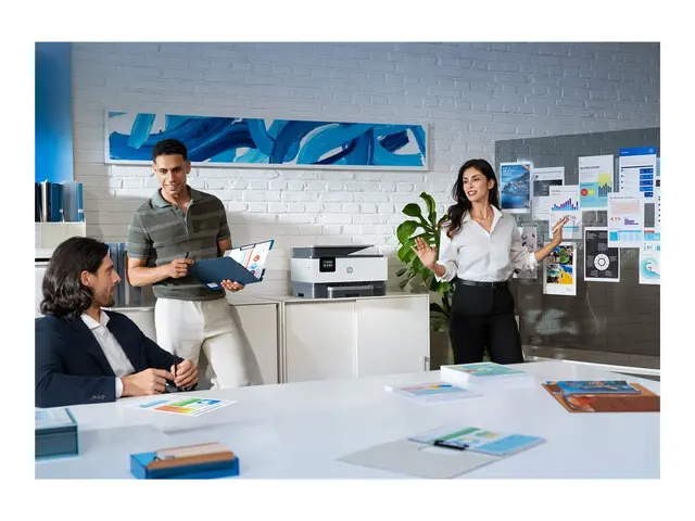 HP Officejet Pro 9122 All-in-One - multifunksjonsskriver farge 