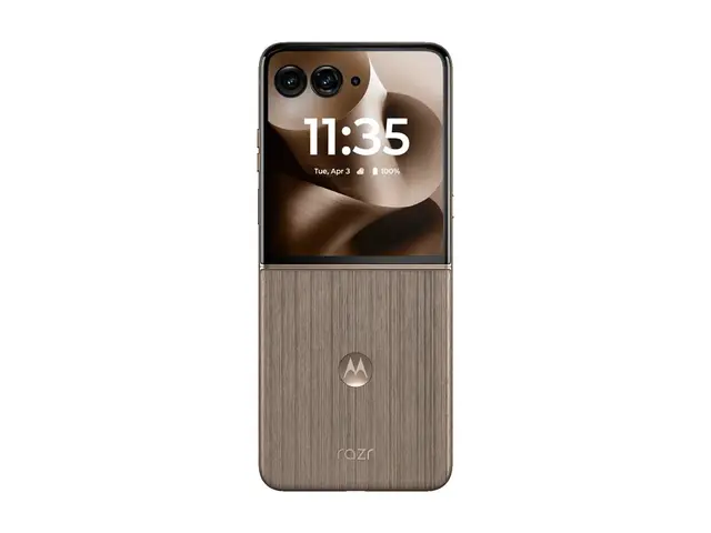 Motorola RAZR 60 Ultra - Pantone mountain trail 512 GB