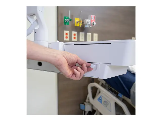 Ergotron CareFit Combo - CPU-bakke kan monteres under arbeidsflate...