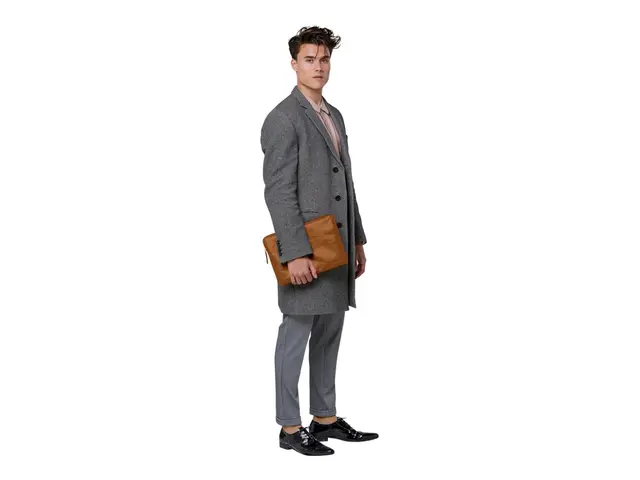dbramante1928 Skagen Pro - Notebookhylster 13" gyllenbrun