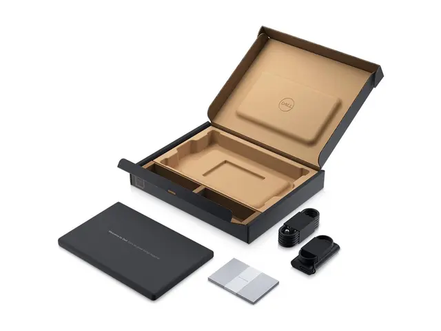 Dell Latitude 3550 (version 2024) - 15.6" Intel Core i7 1355U 16 G...