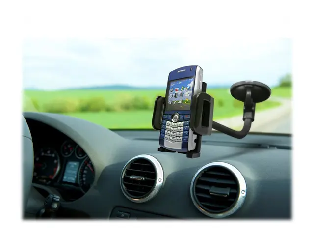 Kensington Windshield/Vent Car Mount for Smartphones - Bilholder f...