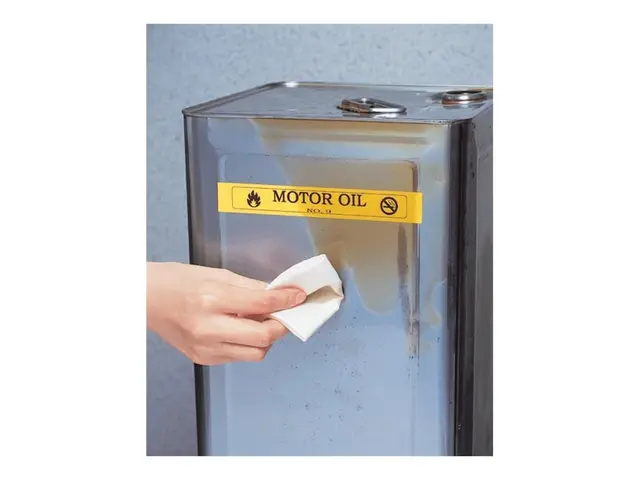 Brother TZe-651 - Selv-adhesiv svart på gult Rull (2,4 cm x 8 m) 1...
