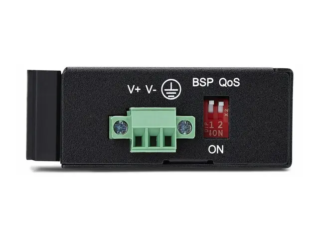 StarTech.com 5-Port Unmanaged Industrial Ethernet Switch - IP30 TA...