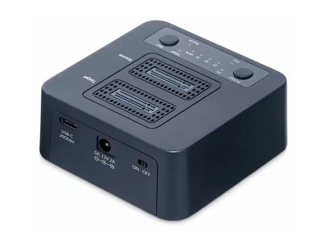 StarTech.com 1:1 Standalone M.2 NVMe Drive Duplicator and Dock - F...